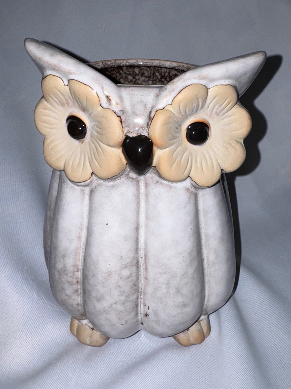 Ceramic Owl Planter in Cream